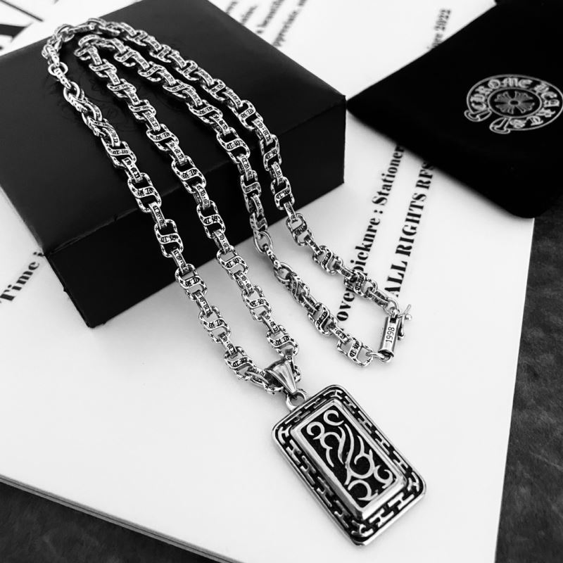 Ch**me He**ts necklaces